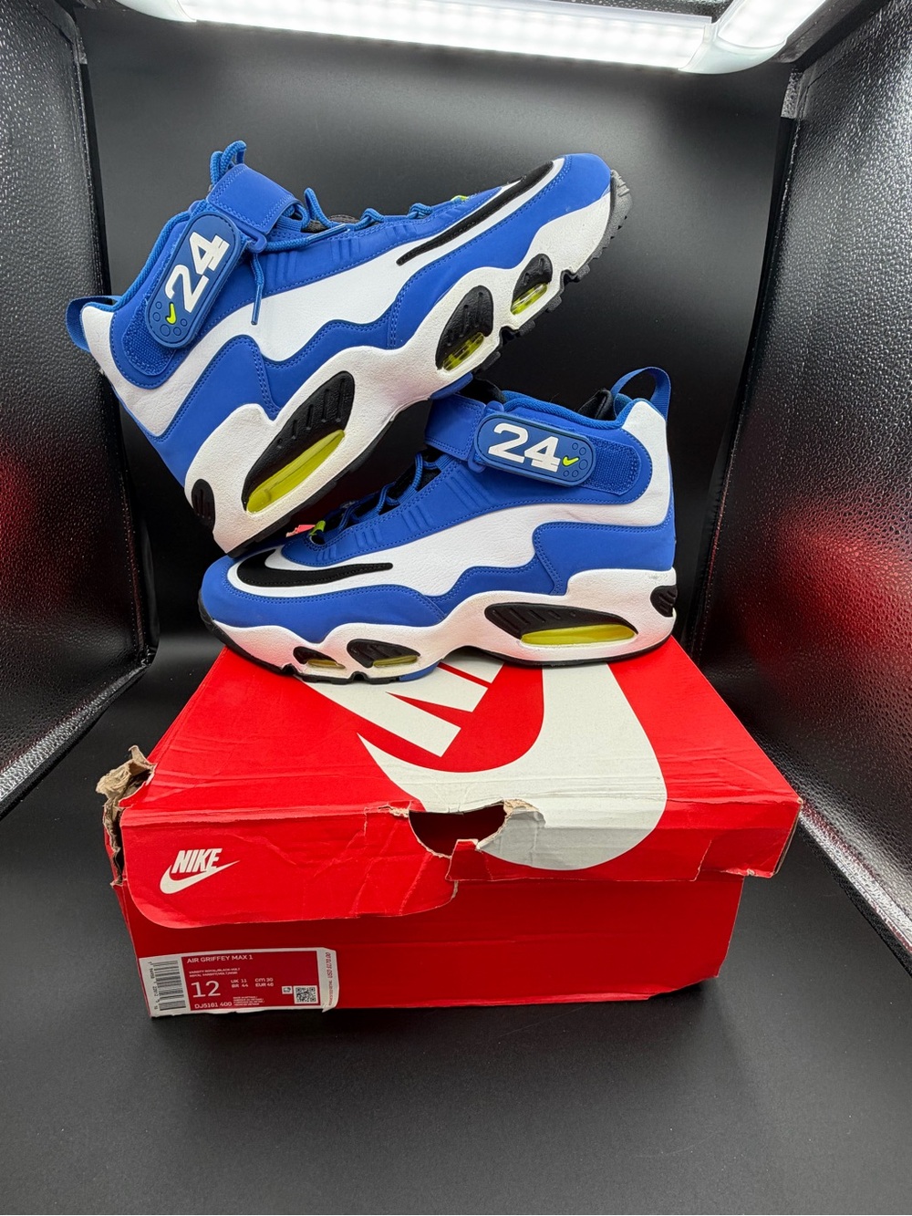 Air Griffey used  Sneakers 12m with OG box great condition